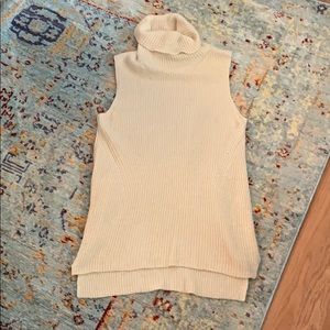 Small French Connection sweater